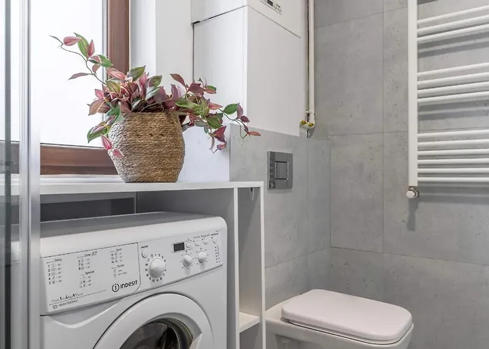 Stylish & Sunny - Steps From Amzei Square Lejlighed Bukarest