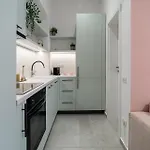 Apartman Stylish & Sunny - Steps From Amzei Square Bukarest