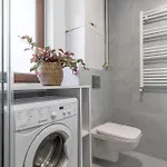 Stylish & Sunny - Steps From Amzei Square Apartman Bukarest