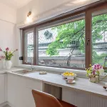 Stylish & Sunny - Steps From Amzei Square * Bukarest